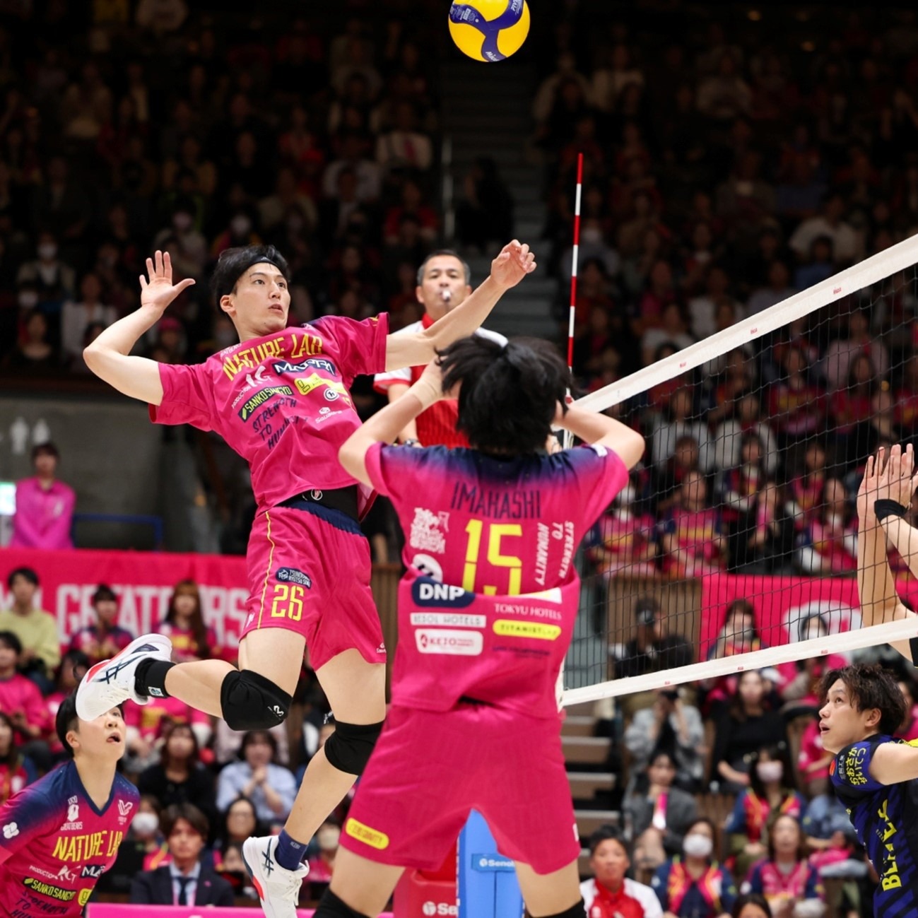 本菲卡欧冠出局将致穆里尼奥冬窗零引援